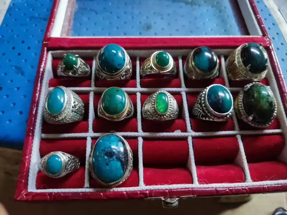 Batu bacan bprongan murmer