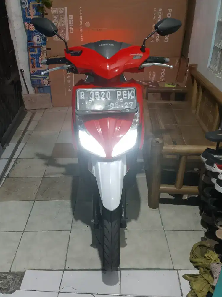 Vario LED 110 fi tahun 2017