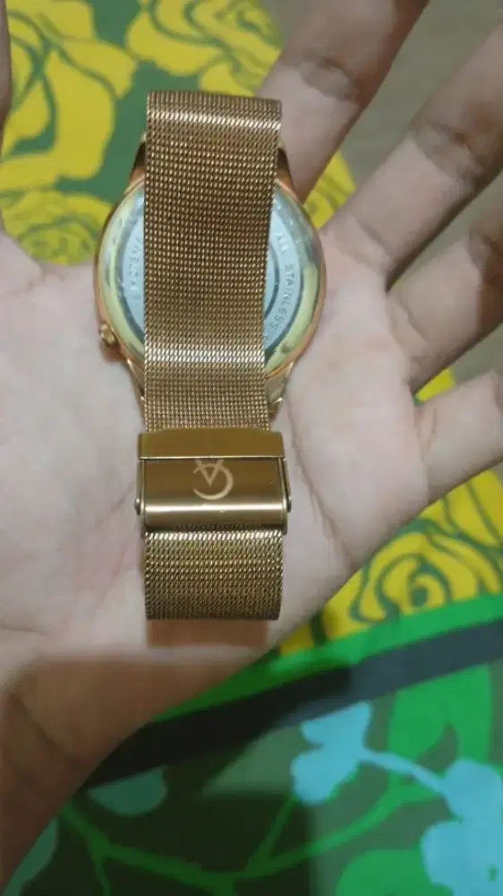 Di jual jam tangan wanita merk alexander christy