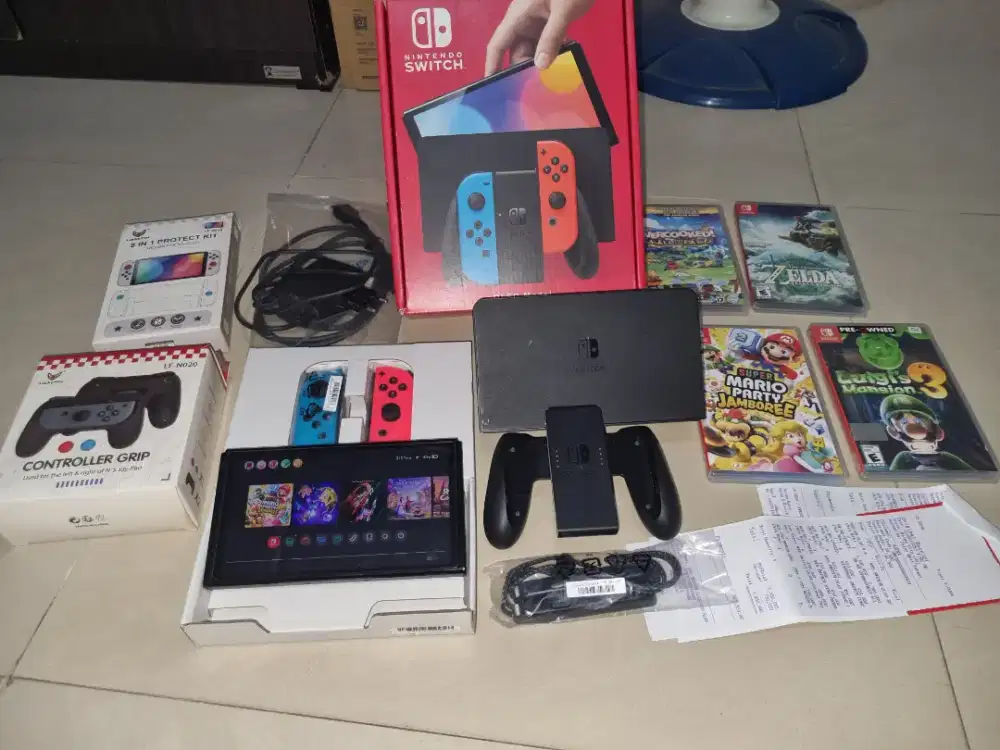 DIJUAL CEPAT NINTENDO SWITCH OLED OFW BUNDLING DENGAN 4 GAME FISIK