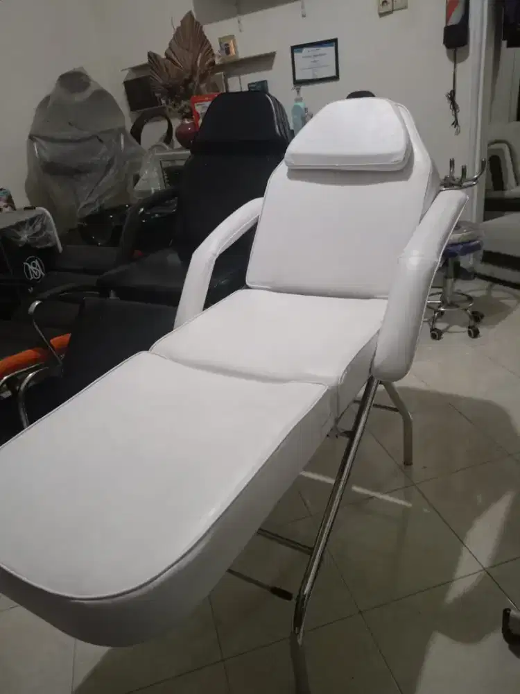 Bed facial /bed spa /bed eyelash
