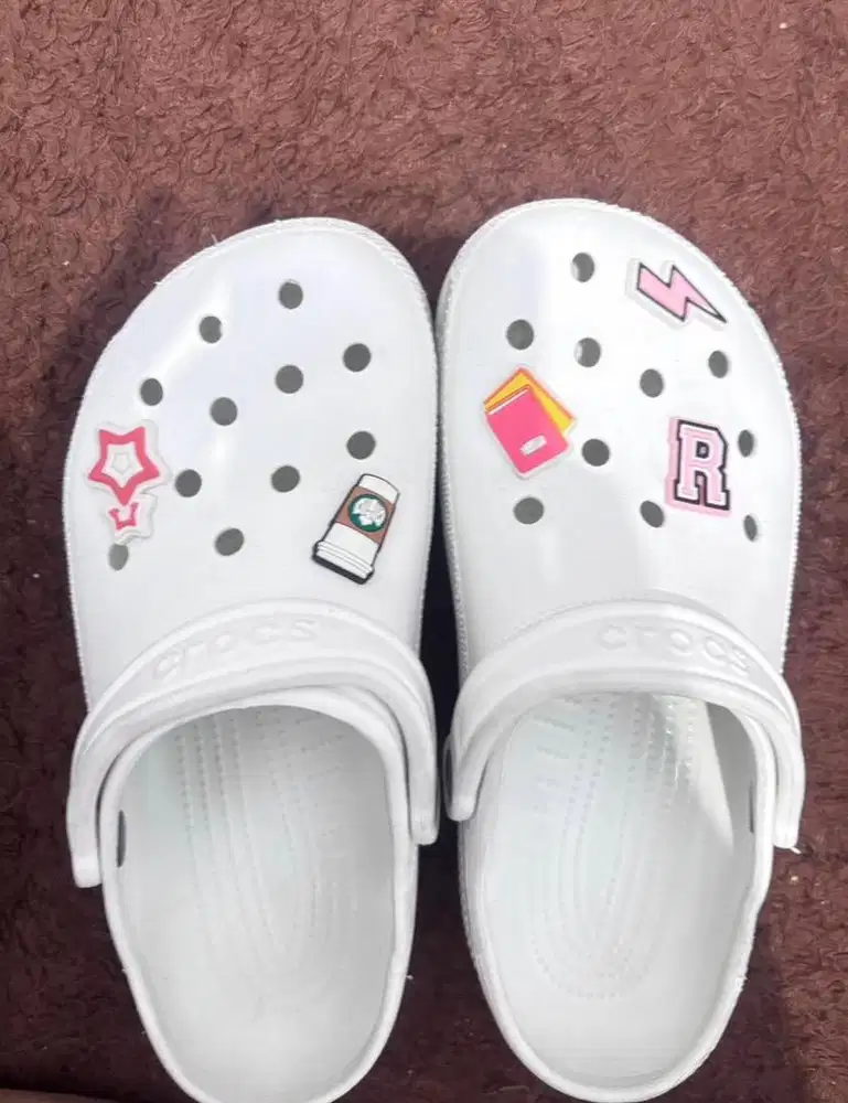 CROCS PUTIH ORIGINAL DARI OFFLINE STORE CROCS