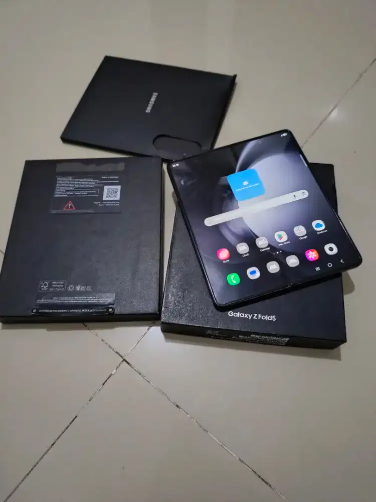 Samsung Z fold 5 12/512 Sein fullst mluss 95%, minus dkit aja