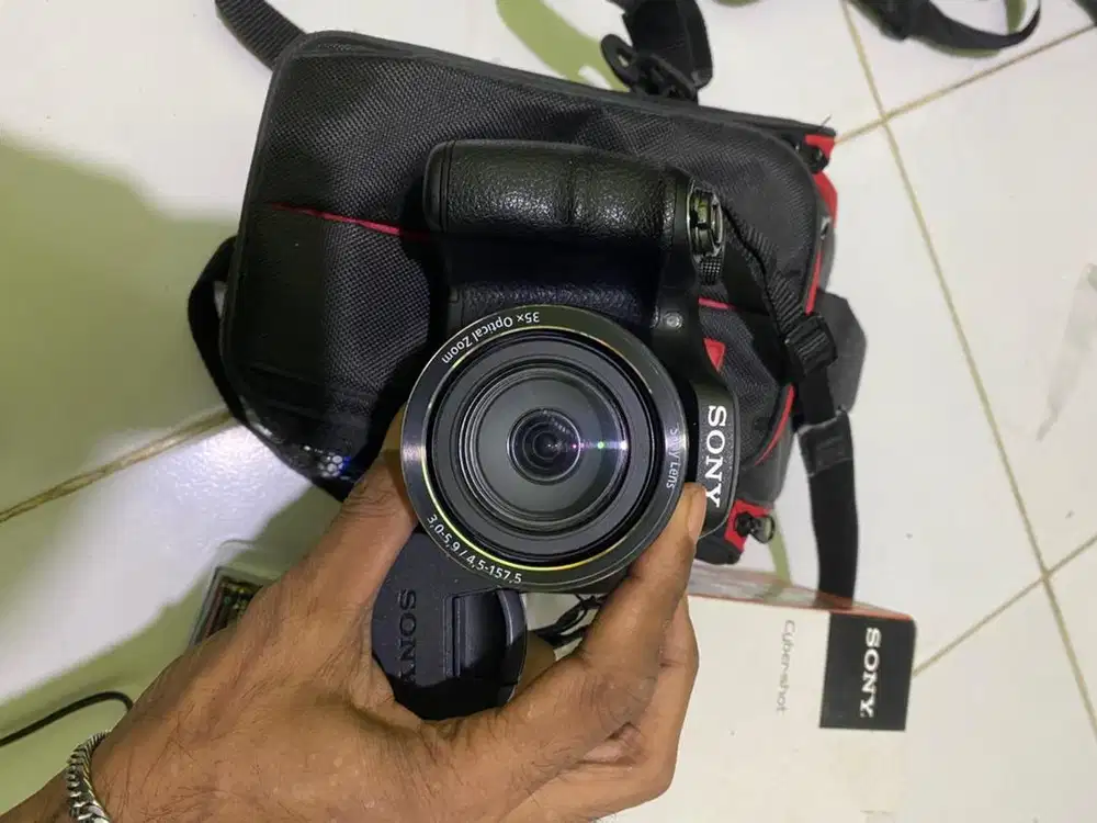 SONY Cybershoot DSC-H300