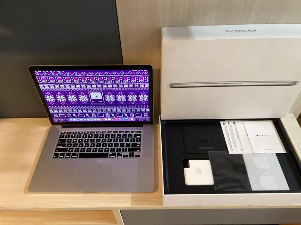 Macbook Pro 15 ibox CTO i7 16/256 Spek Brutal Fullset
