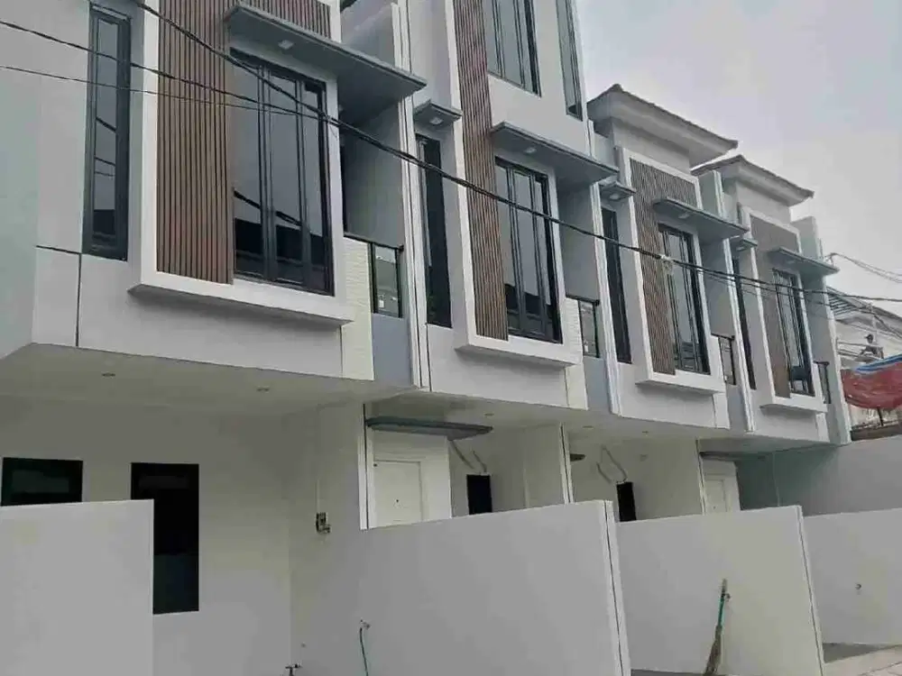 Rumah mewah 2 lantai di cempaka putih tengah belakang kampus Yarsi Jakarta pusat
