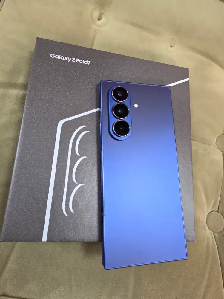 samsung Zfold 7 12/256Gb fullset ori 100%