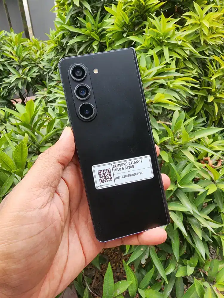 Fold 5 5G 12/512 min lcd dlm lainnya normal spek mantab snap 8 geb 2