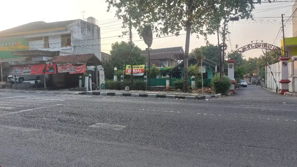 Rumah murah strategis dijalan utama Dr Wahidin candisari