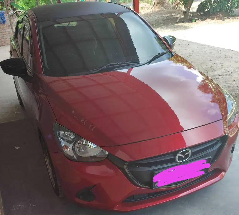 Mazda 2 M/T Skyactive 2015