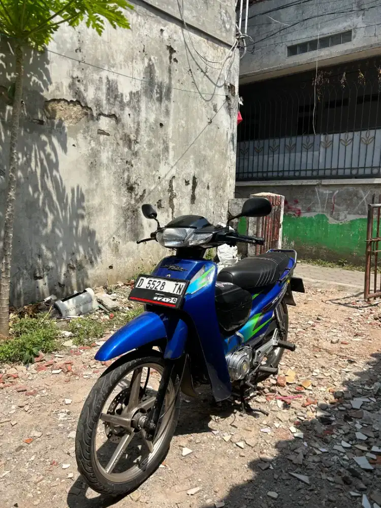 Supra X 100 2004