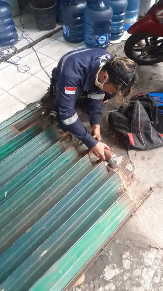 TUKANG SERVICE ROLLING DOOR FOLDING GATE MURAH AREA TAPOS