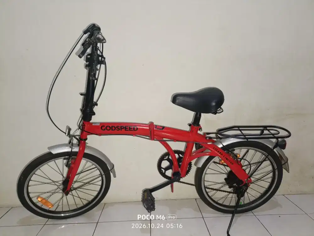 Sepeda lipat dengan gigi shimano