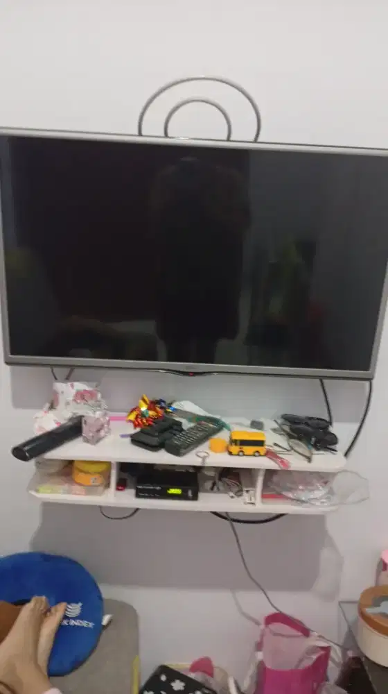 Dijual TV LG 32 inch + STB