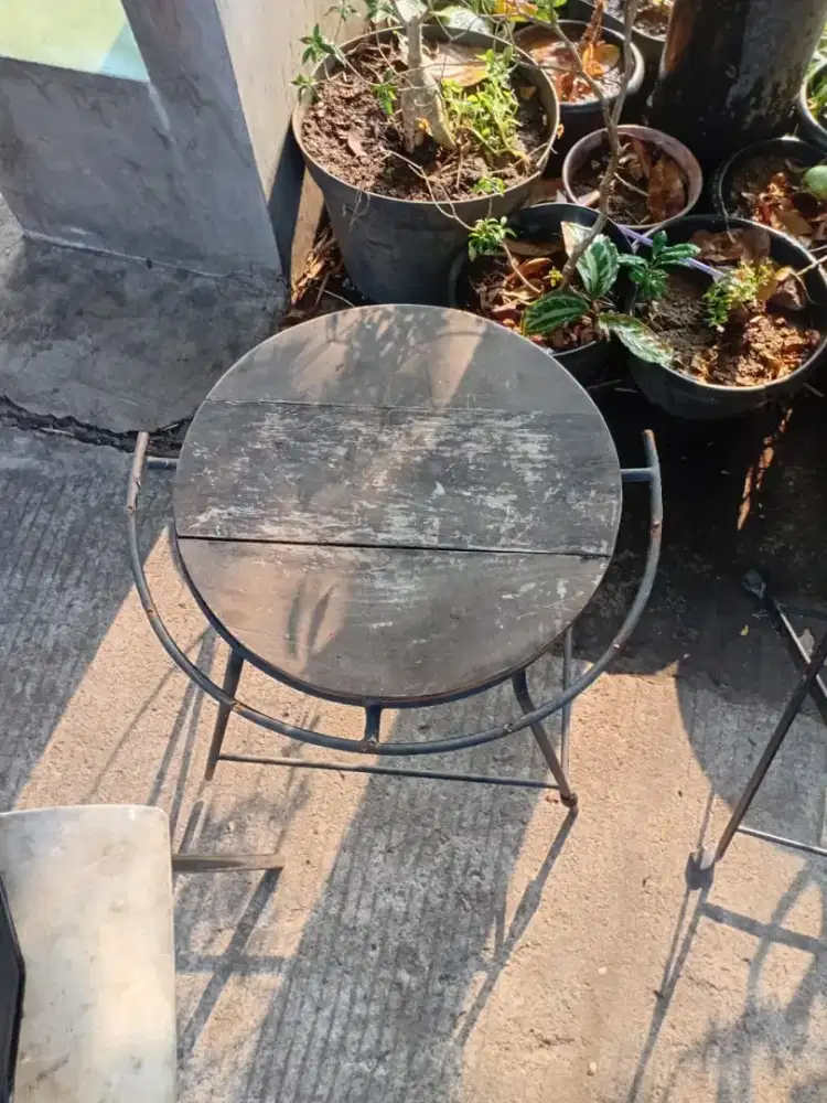 Meja buat ngopi