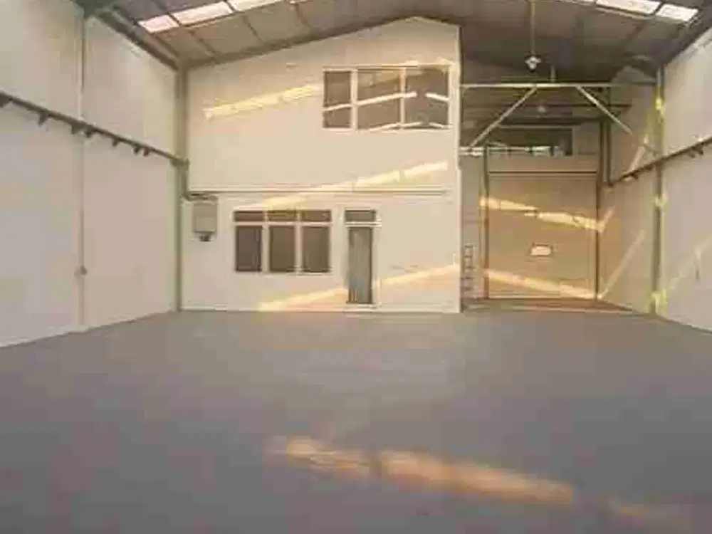 DISEWAKAN GUDANG TAMAN TEKNO BSD