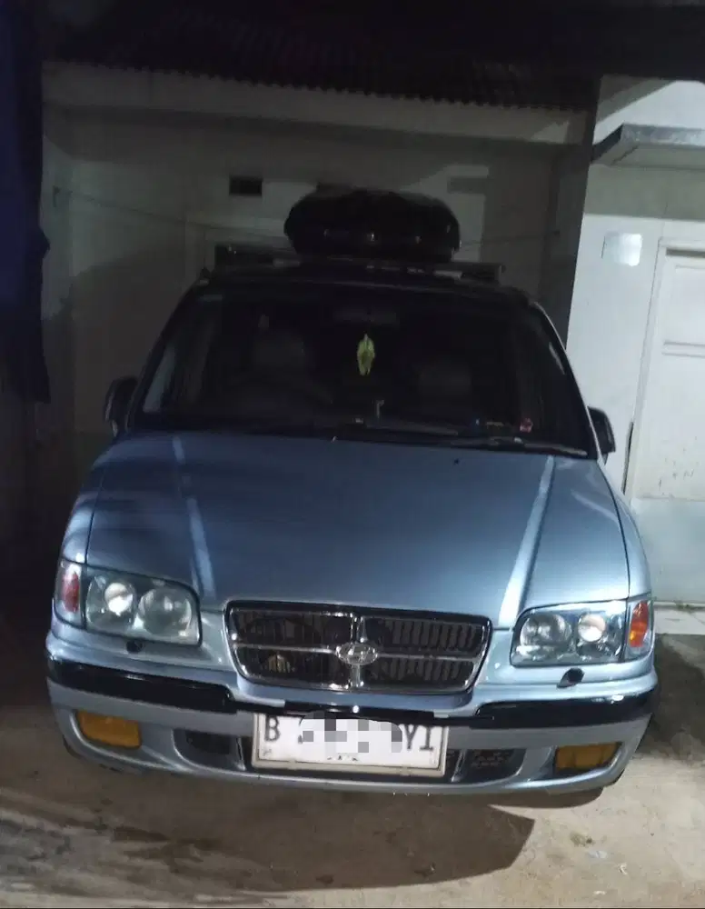 Dijual Hyundai Trajet DOHC 2004 MT