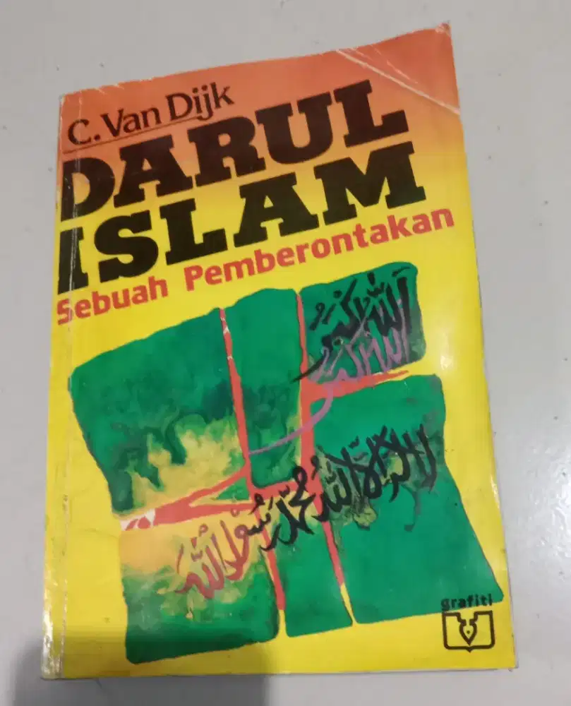 Buku seken aman isi dan esensi