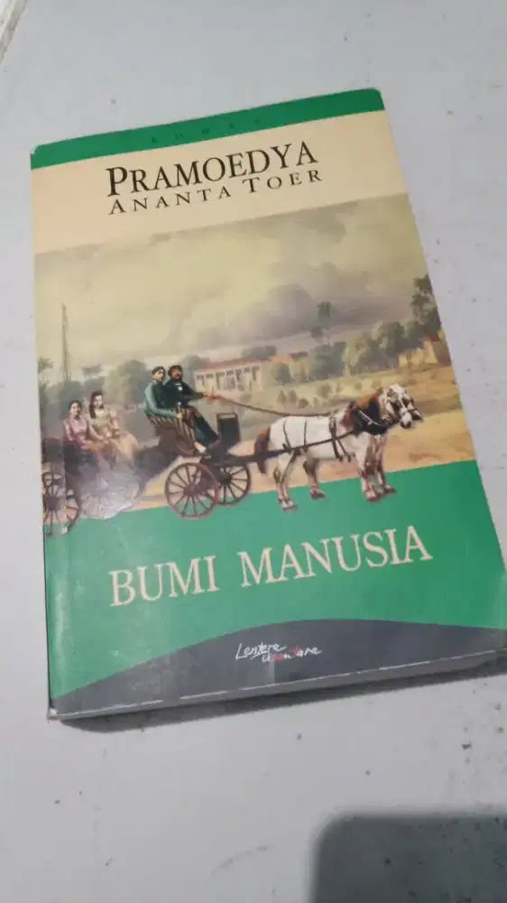 Bumi manusia pramoedya lentera