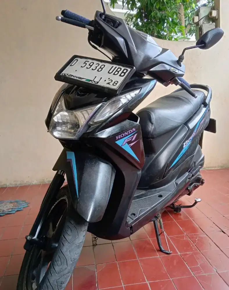 Honda Beat Fi 2013 Hitam mulus mantap siap pakai.