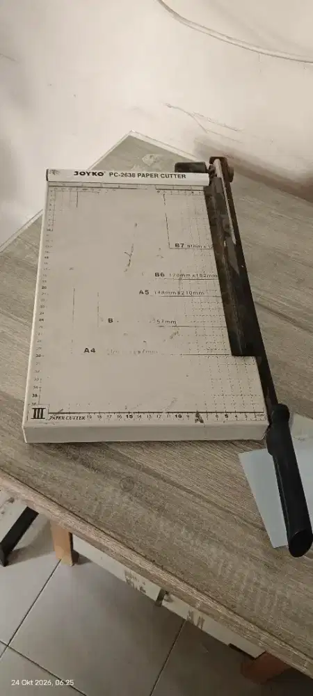 Alat Pemotong Kertas Joyko(Ukuran F4 / Folio)