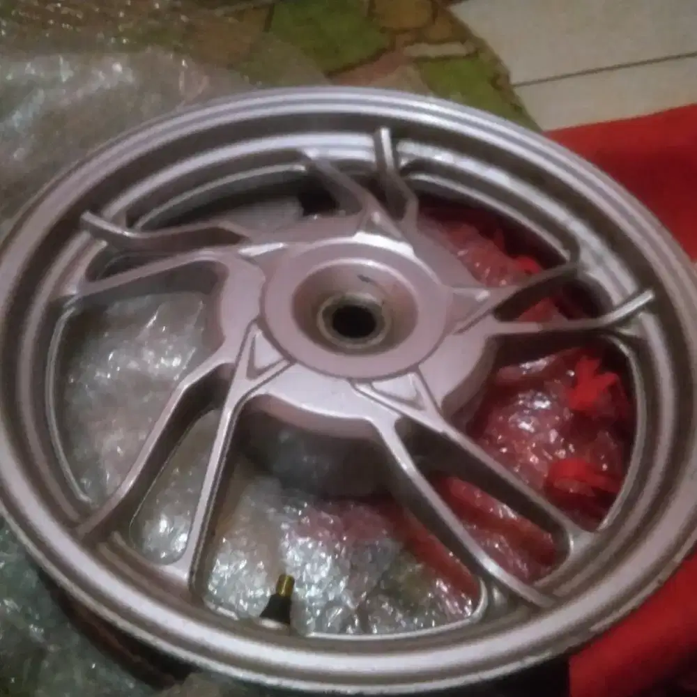 Velg belakang orisinil Honda Vario 150 jual 250k