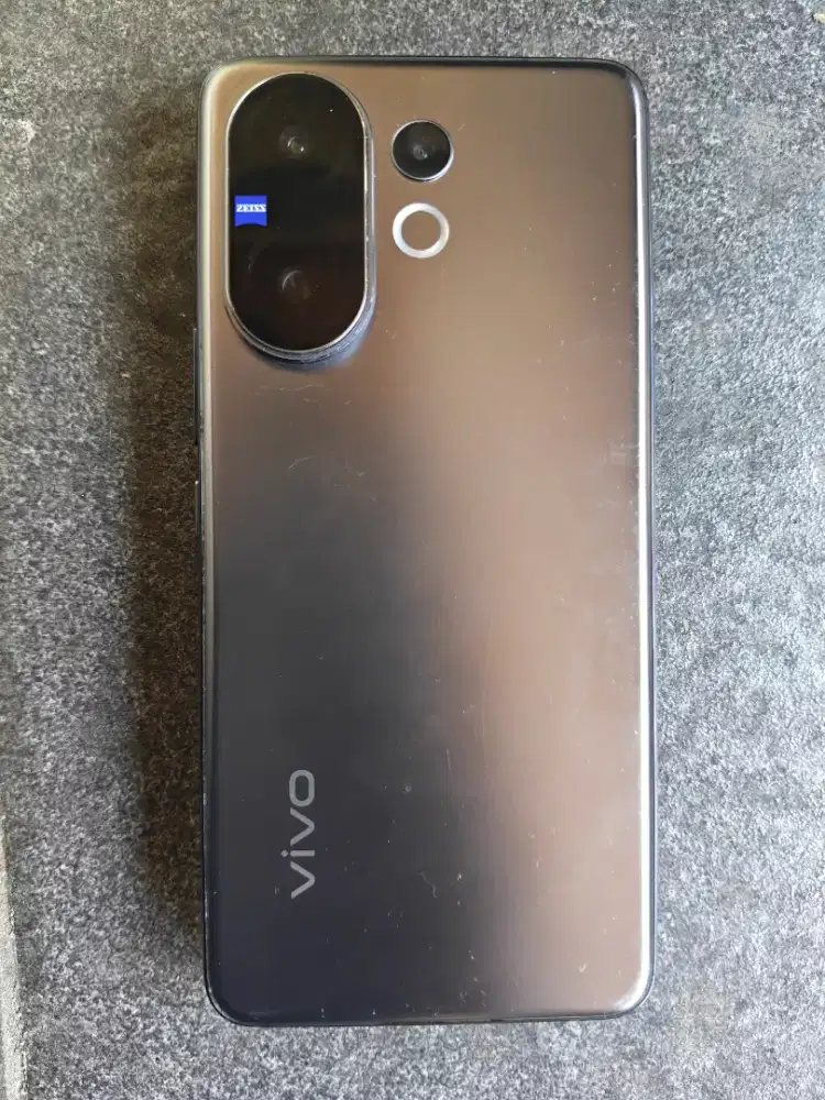 Vivo v60 5g 12/512 hp charger
