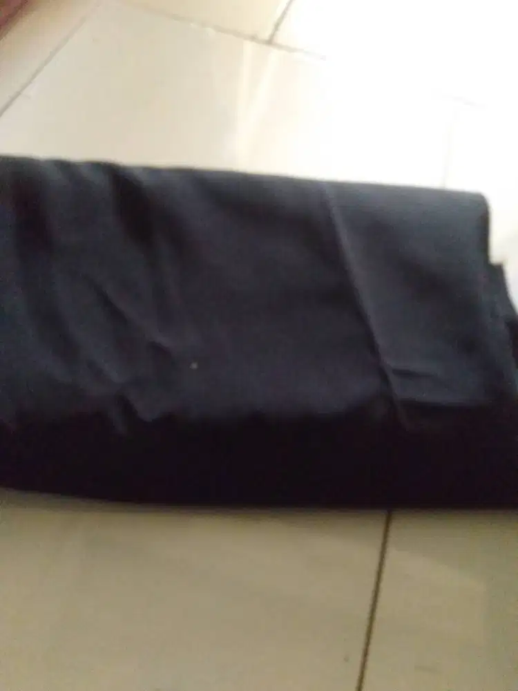 Bahan kain hitam pekat