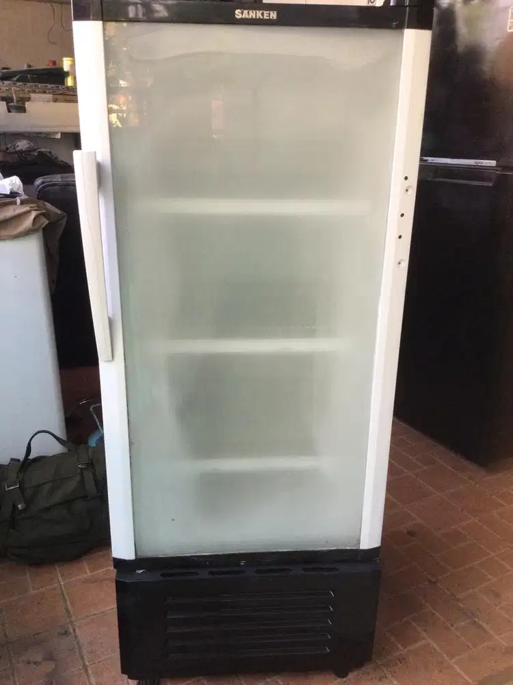 Dijual cepat showcase SANKEN 130liter