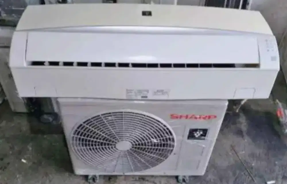 Jual ac sharp1/2 pk r 32 lowwat 360 wat kondisi 95% ori semua