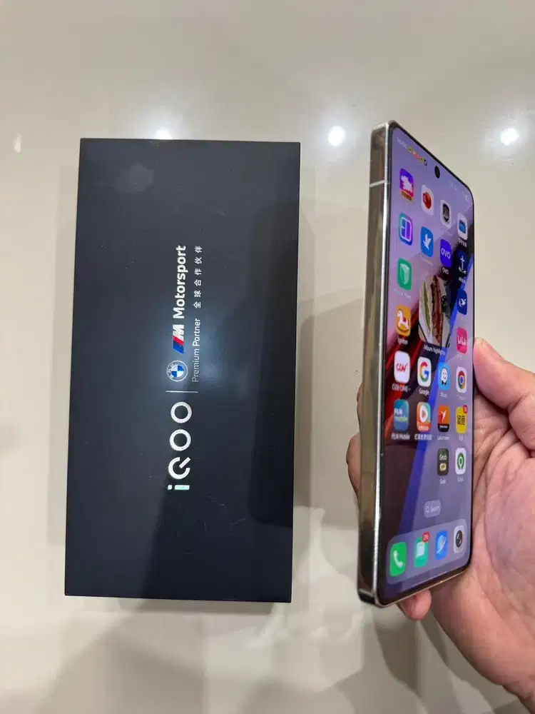 iq 12 legend  1T ram 16+1tb sudah regis imei