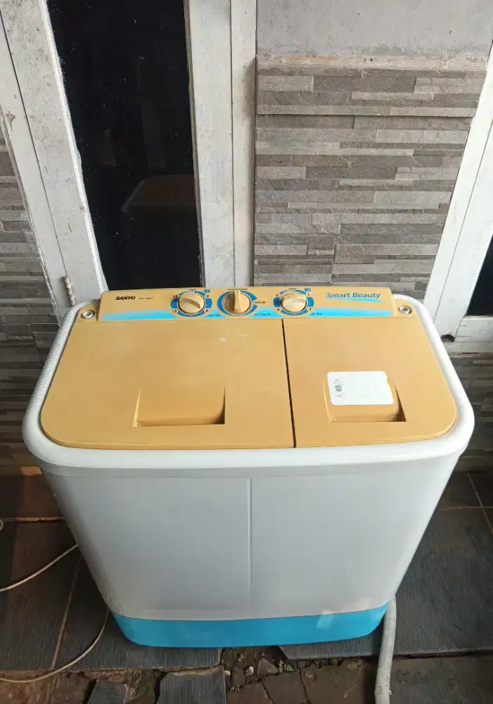 Mesin cuci Sanyo 7kg