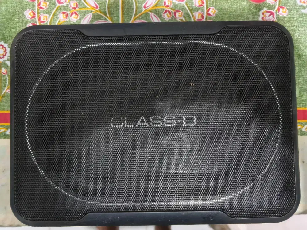 Sobwoofer Kolong Pioneer Full Bass