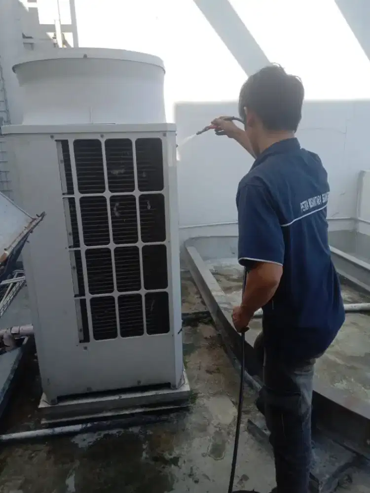 DIBUTUHKAN SEGERA TEKNISI AC DAN HELPER BERPENGALAMAN MINIMAL 1 TAHUN.