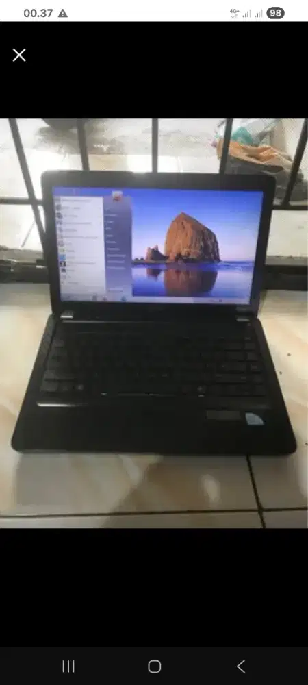 Compaq CQ42 Ram 4GB HDD 320 tinggal pakai baterai kuat 2 jam