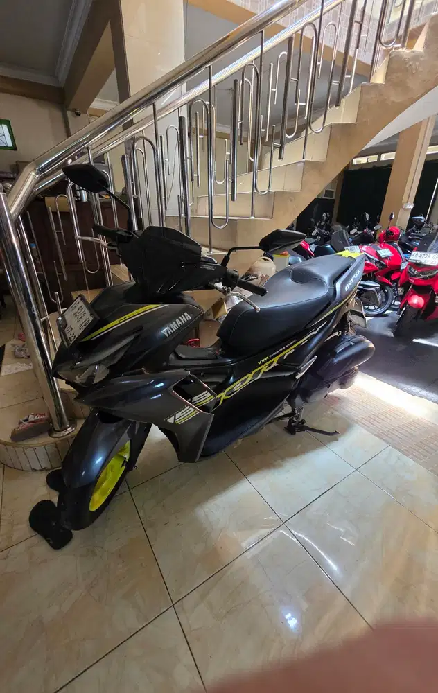 Aerox 155 hitam 2022 Gbm kredit // tunai