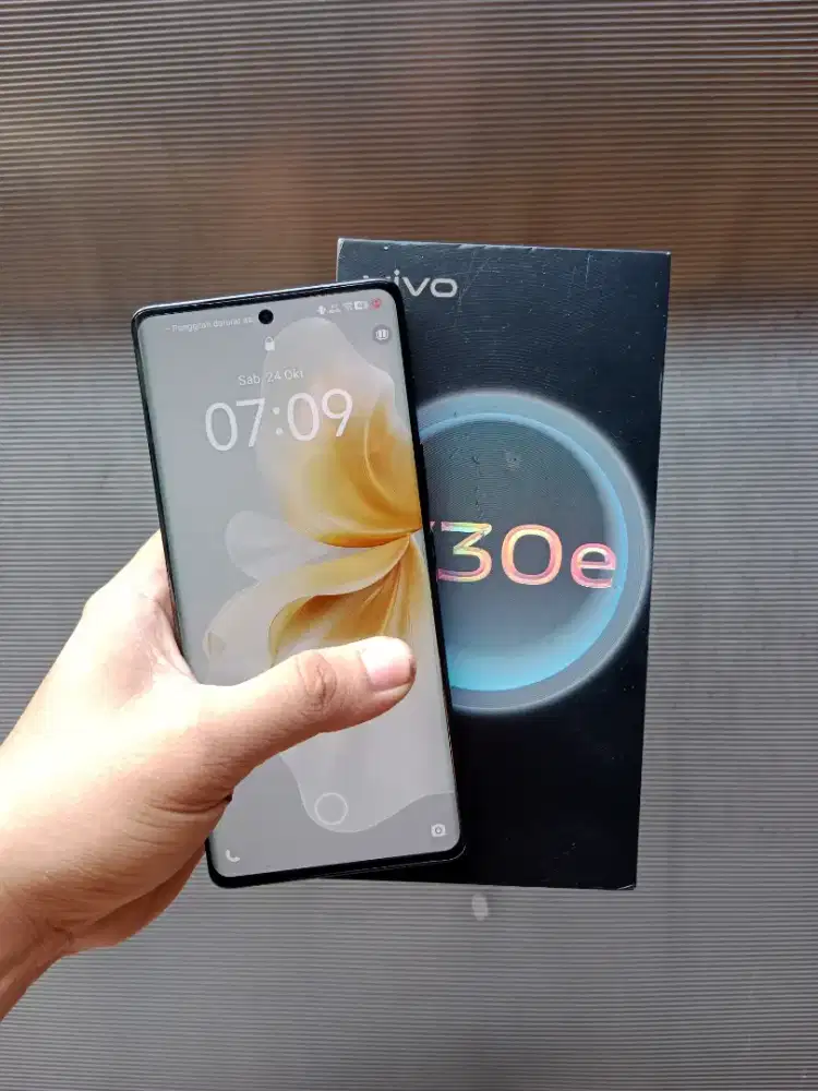 VIVO V30E 5G FULLSET ORIGINAL
