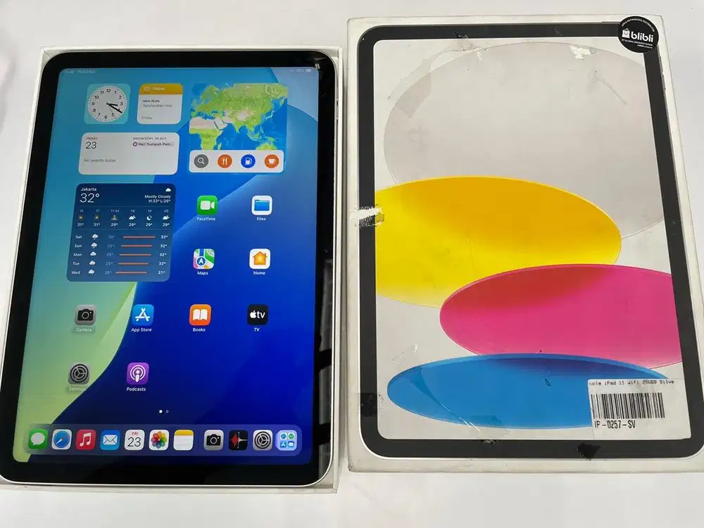 Dijual iPad 11 (A16) 256 GB Wi-Fi silver Genuine Apple Display-Fullset