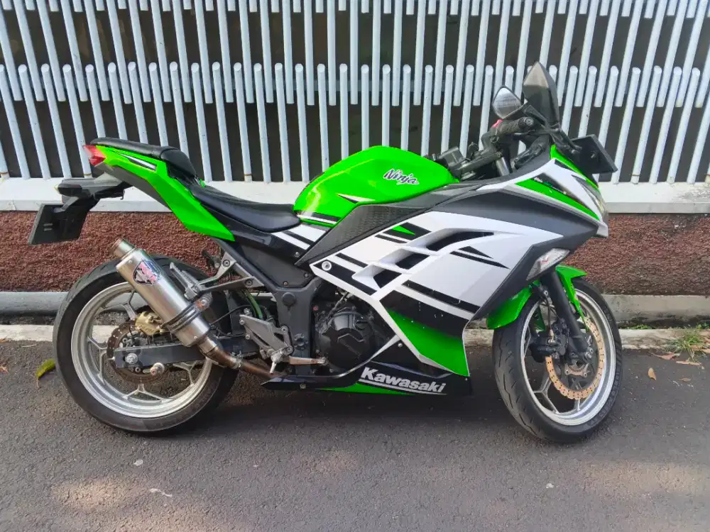JUAL CEPAT Kawasaki ninja 250R SE ABS 2015, Super Mulusss.. Full Ori..