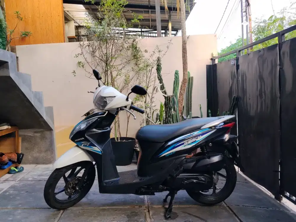 Honda spacy 2012
