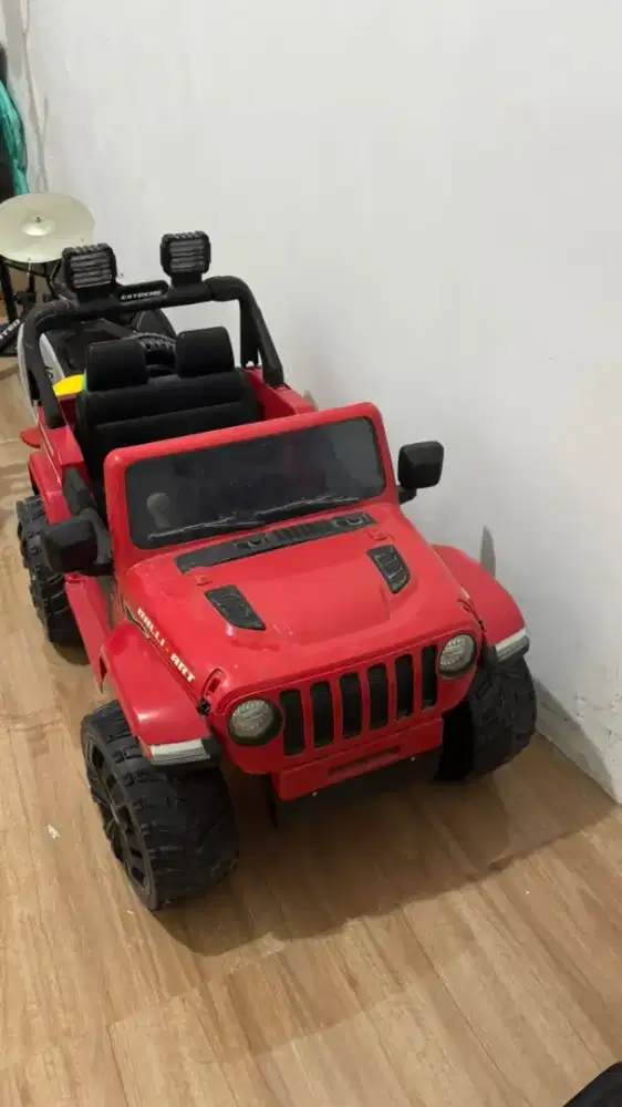 Mobil Aki Anak Jeep