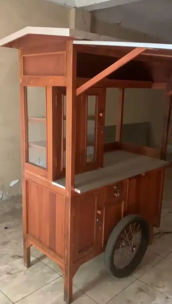 Dijual Gerobak Kayu Jualan – Cocok untuk Usaha Makanan