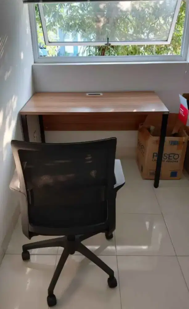 Meja kerja-meja belajar informa