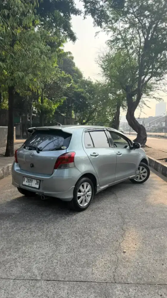 Dijual Toyota Yaris 1.5 E AT 2010 Original Tangan 1 dr baru