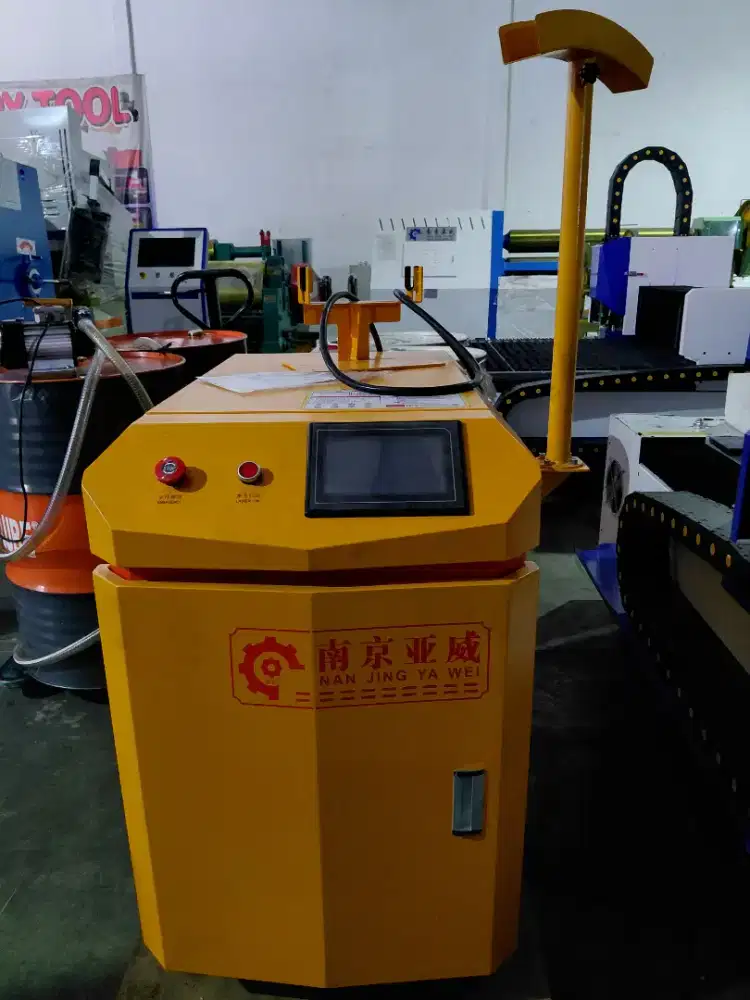 Mesin laser pembersih plat karat 2000 watt