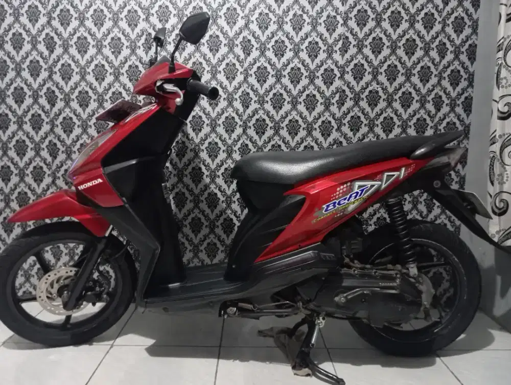 Dijual motor metic Honda beat masih bagus