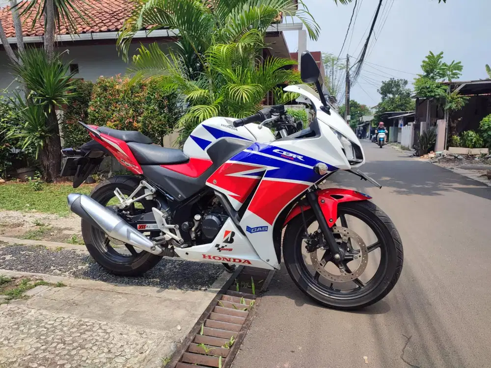 HONDA CBR K45 TAHUN 2015