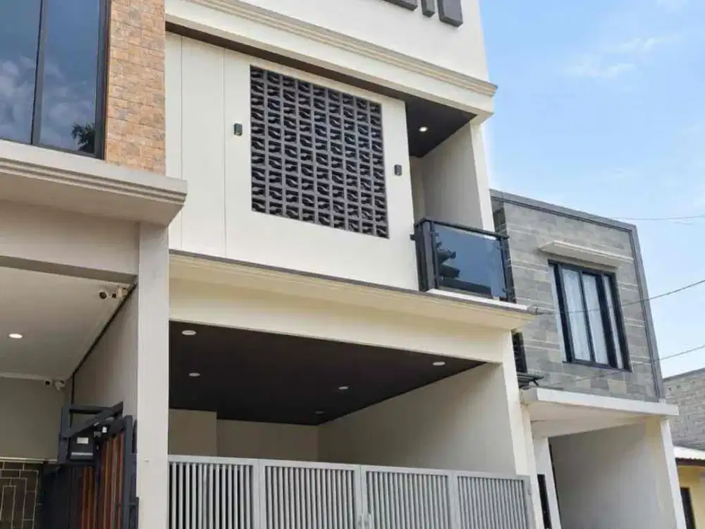 Dijual Rumah 3 Lantai SHM Siap Huni Dekat Tol di Griya Mahera 2, Karang Tengah, Tangerang