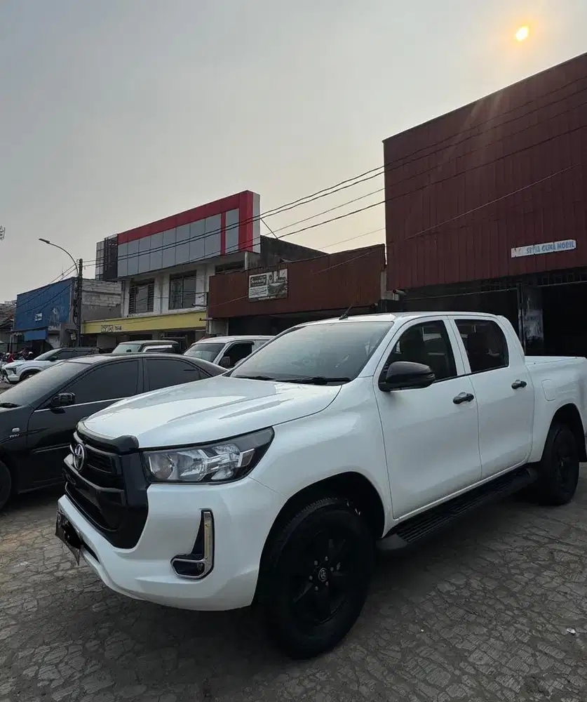 Toyota Hilux 2022 Double Cabin 4x4 Manual