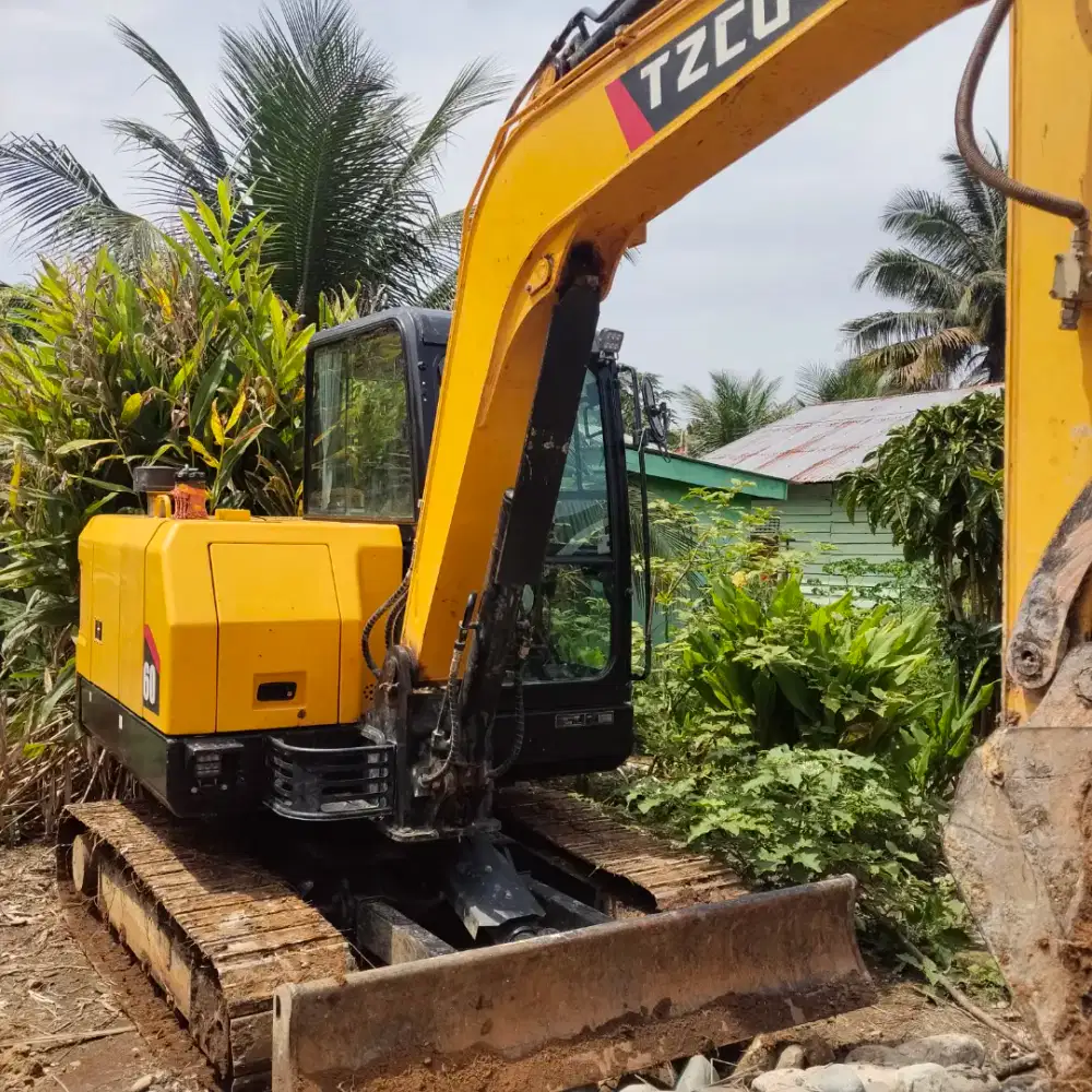 Excavator pc60 tzco